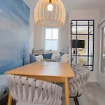 Mittelweg 9 Haus 3 Inkl Wlan グレーミッツ